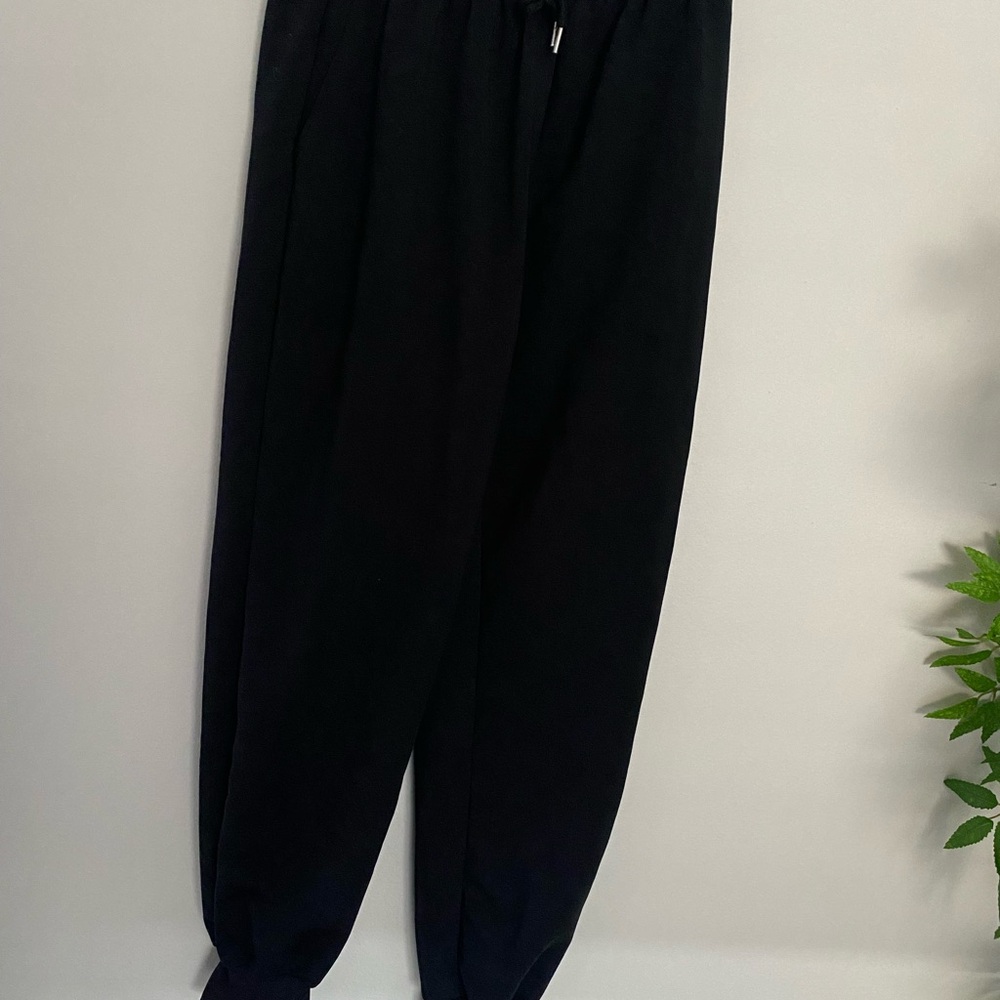 Women’s Black Sweat Pants- Perfect to go over the gym fit